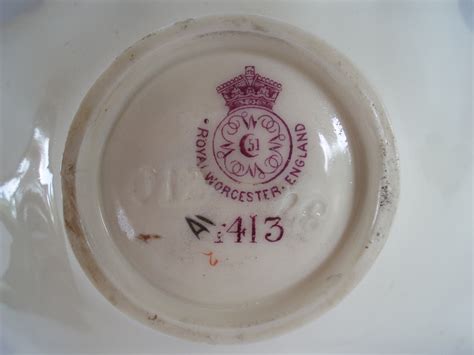 dating royal worcester china